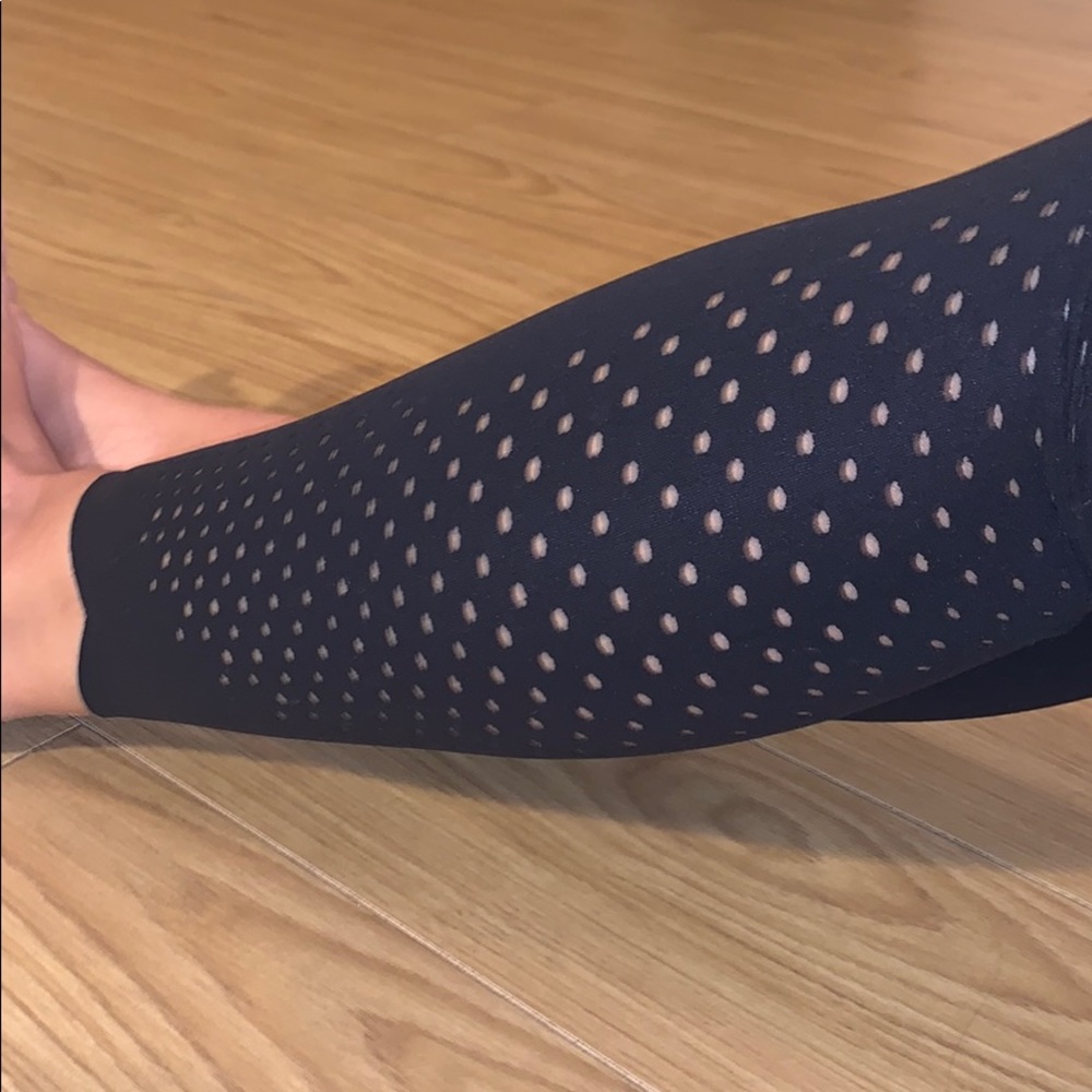 7/8 laser cutout leggings